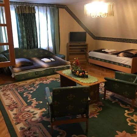 Brassoi Vendeghaz Hotell Miskolc Eksteriør bilde