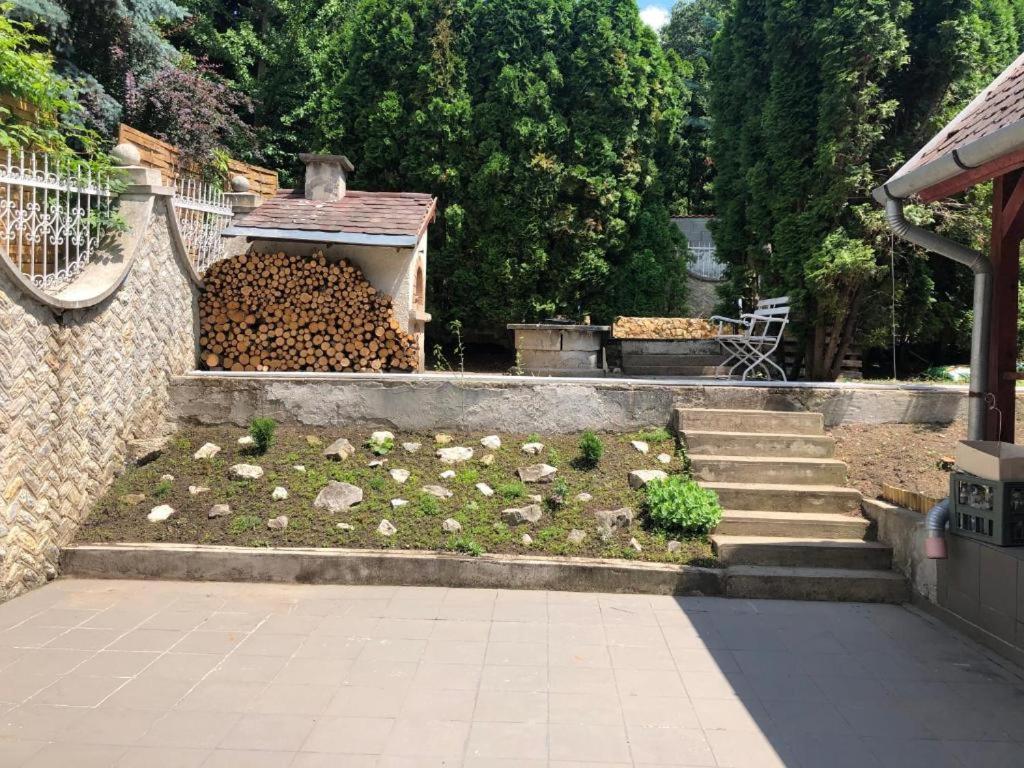 Brassoi Vendeghaz Hotell Miskolc Eksteriør bilde